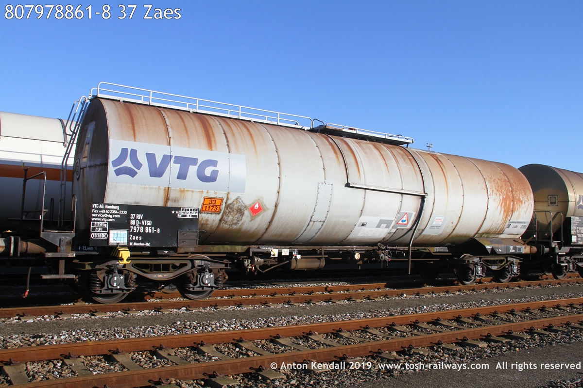 807978861-8_37 Zaes.JPG